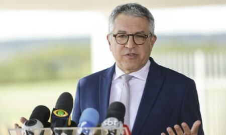 Padilha descarta mudança na legislação de aborto pelo governo