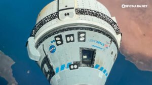 Problema em cápsula adia retorno de astronautas