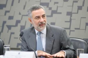 Lula convoca embaixador brasileiro em Buenos Aires