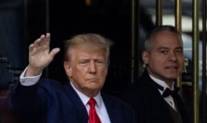 Campanha de Trump revela detalhes sobre seu ferimento e tratamento