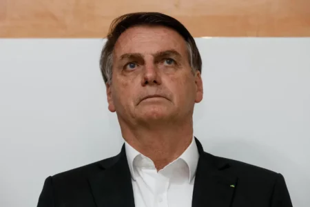 Bolsonaro recebe dólares de joias em viagem ONU, declarando ‘extirpar corrupção’