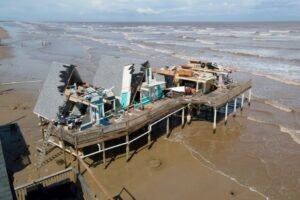 Furacão Beryl causa 18 mortes em sua passagem pelos Estados Unidos