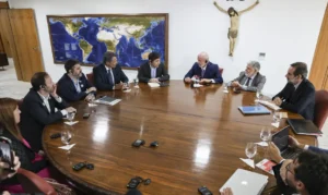 Lula e governador argentino discutem cooperação