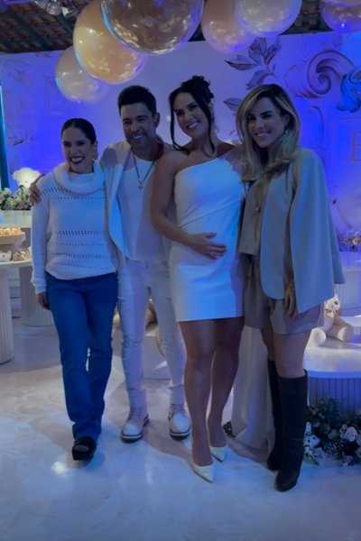 Zezé Di Camargo faz casamento surpresa para Graciele Lacerda em chá revelação 4 Zezé Di Camargo faz casamento surpresa para Graciele Lacerda em chá revelação