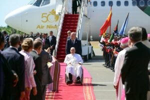 Papa Francisco chega ao Timor Leste em visita pela Ásia-Pacífico