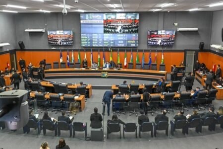 Votação de vetos do Executivo a projetos de lei na ALE-RR