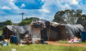 ONU: 1,1 bilhão vivem na pobreza, 50% em países em conflito.