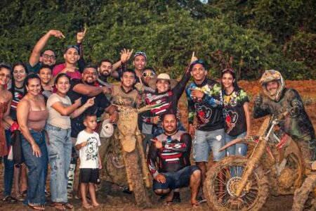 Equipe WSK chega com oito pilotos em busca do pódio por equipes do Velocross de São Luiz do Anauá Equipe WSK chega com oito pilotos em busca do pódio por equipes do Velocross de São Luiz do Anauá