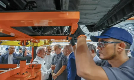 Lula Liga Queda da Pobreza à Inflação e Salários