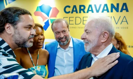 “Estado tem que chegar aos mais pobres”, diz Lula em evento em MG