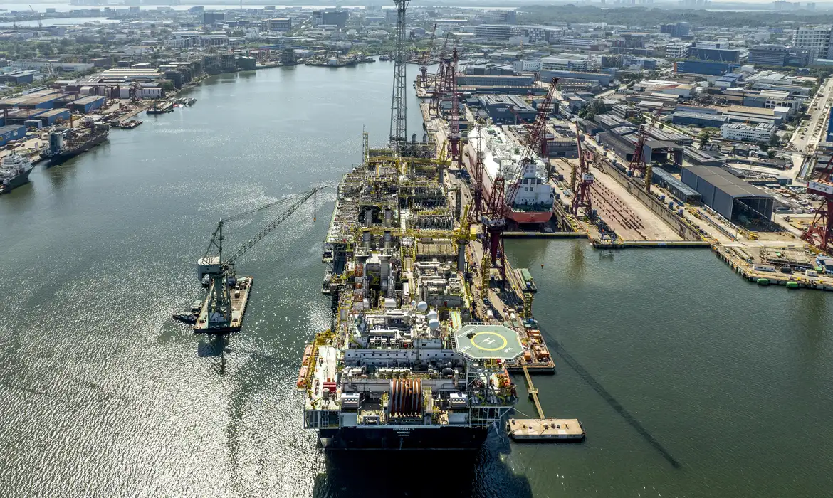 Federações se dividem sobre futuro da greve na Petrobras