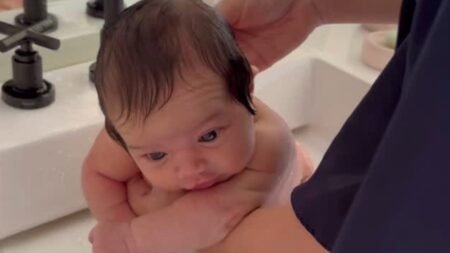 Nattanzinho mostra Zuza tomando banho de pia e encanta web